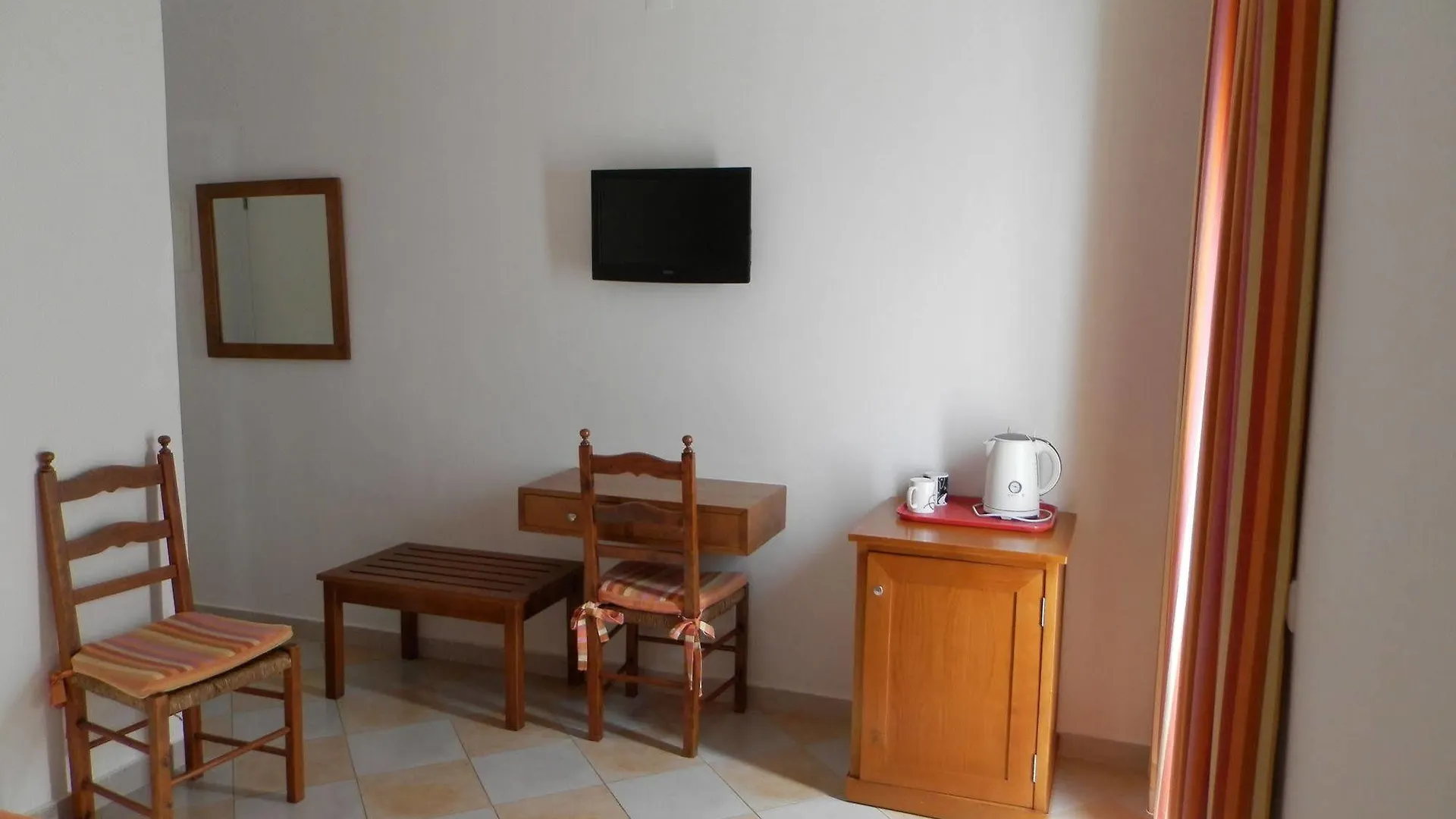 Pensión Hotel Frentomar Albufeira